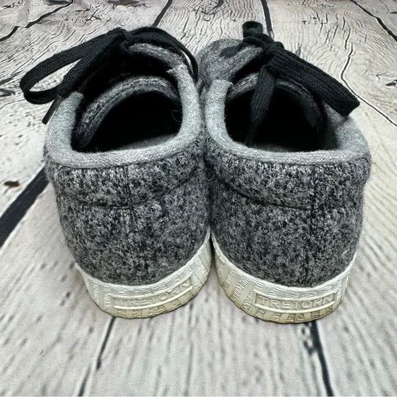 Tretorn Gray and Black Sneakers - Picture 5 of 11